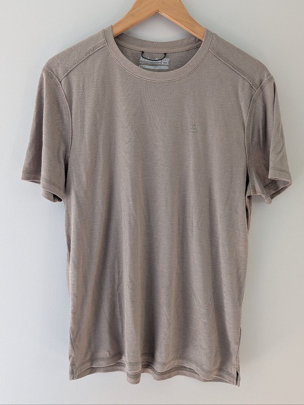 Avalanche Outdoor Supply Men's M Taupe Performance Hiking T-Shirt